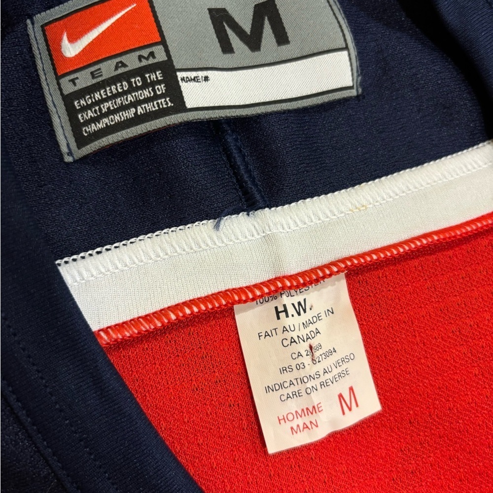 Nike 2003 World Juniors Team Canada Hockey Jersey - Picture 4 of 4